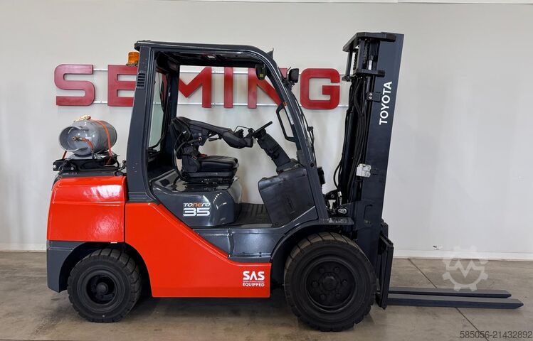 Forklift Toyota 10852 - 02-8FGJF35 (30)