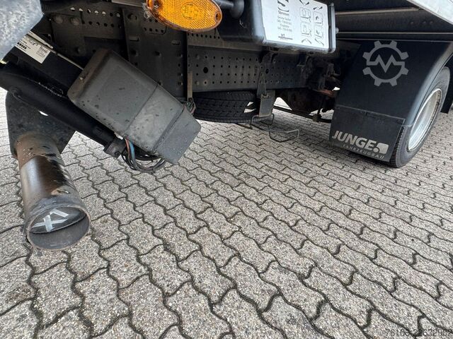 LKW mit Kofferaufbau FUSO Canter 7C15 Koffer mit Ladebordwand