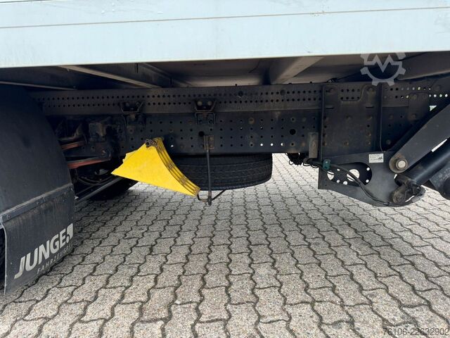 LKW mit Kofferaufbau FUSO Canter 7C15 Koffer mit Ladebordwand