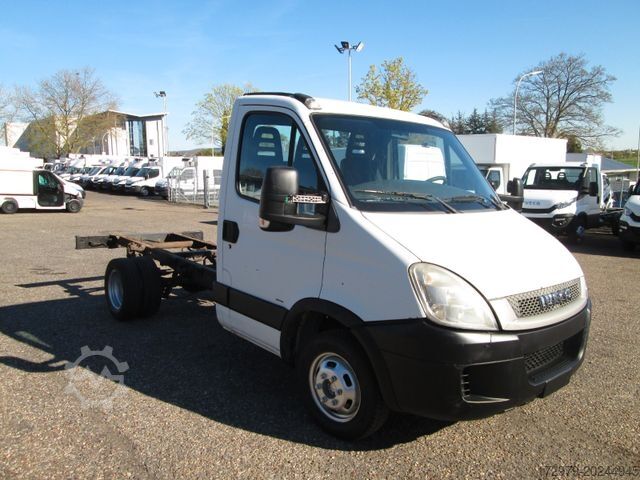 Van chassis IVECO 35 C15 3.0 *Fahrgestell*