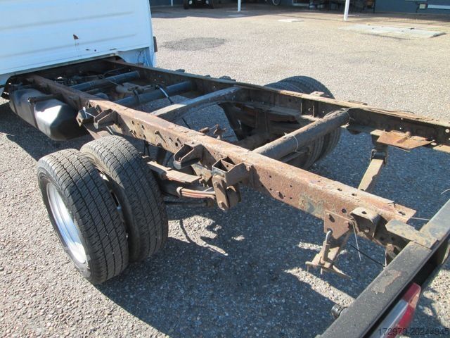 Van chassis IVECO 35 C15 3.0 *Fahrgestell*