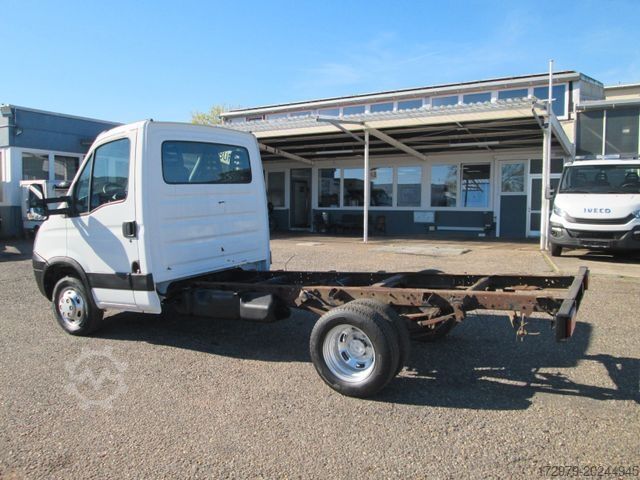 Van chassis IVECO 35 C15 3.0 *Fahrgestell*