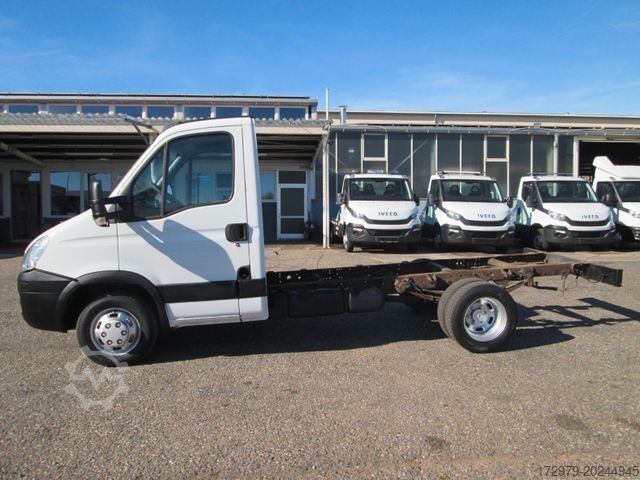 Van chassis IVECO 35 C15 3.0 *Fahrgestell*