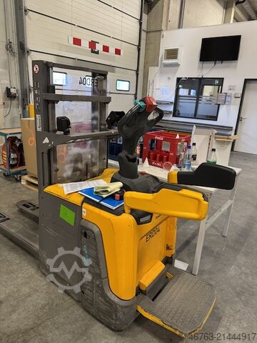 High-lift pallet truck, electric pedestrian stacker 2t Jungheinrich ERD 220
