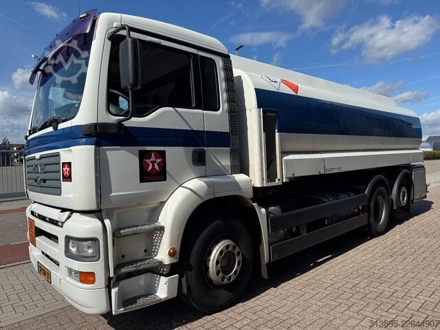 Tanker MAN TGA 26.313, Fuel, 5 compartments, 19 M3, Pump, ADR