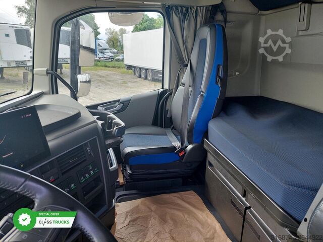 Standard SZM VOLVO FH 500 Globetrotter XL
