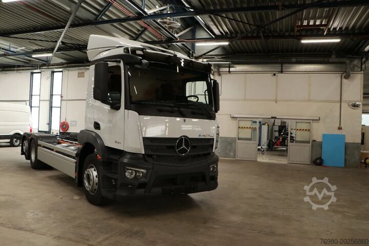 Koffer Mercedes-Benz eActros 300L 6x2