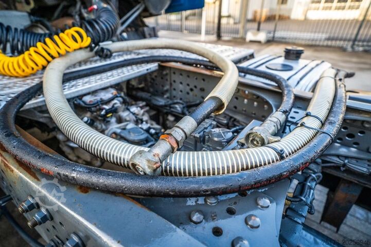 Standard tractor MERCEDES ACTROS 1846 LS + HYDR.