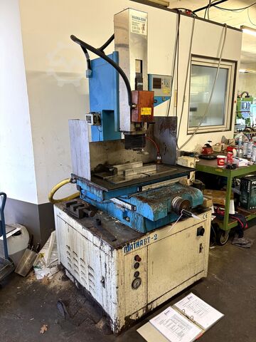Startlocherodiermaschine Matra BT-2