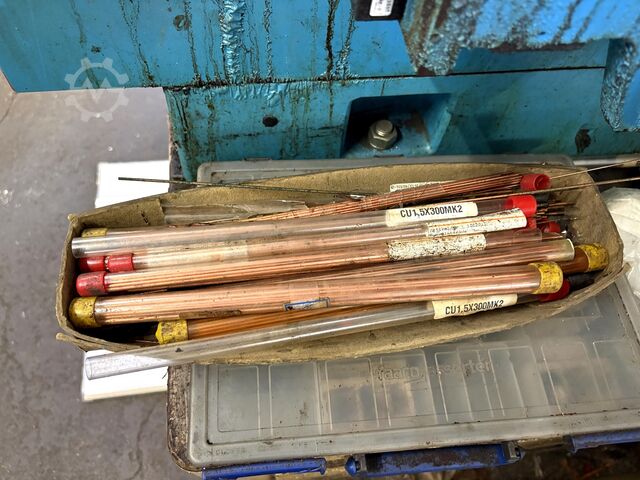 Startlocherodiermaschine Matra BT-2