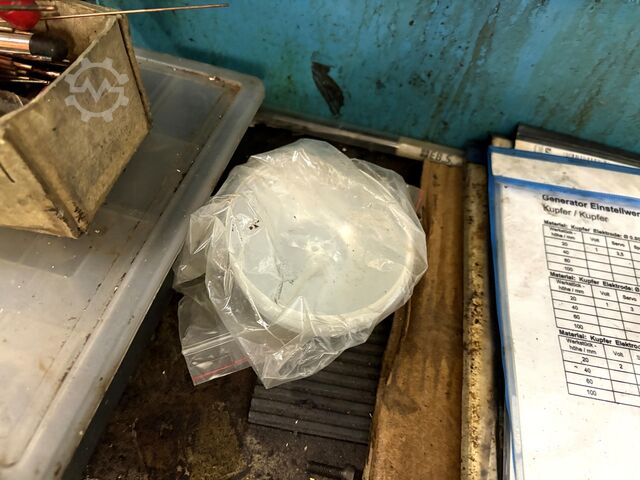 Startlocherodiermaschine Matra BT-2