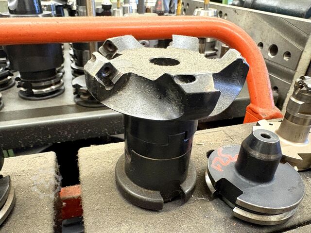 Lot of SK 40 tool holders SK 40 Tool Holders