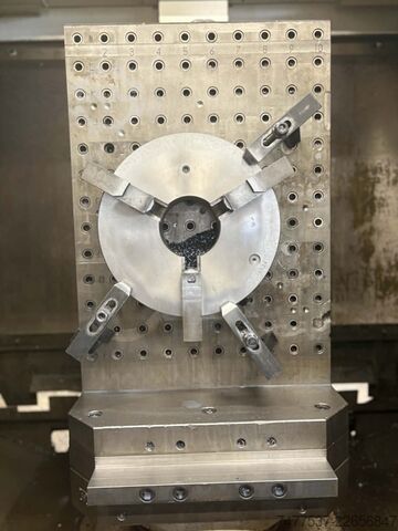Horizontal-Bearbeitungszentrum Okuma MB500