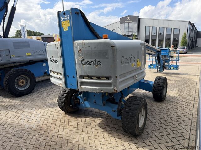 GENIE S-45 telescopic boom lift / aerial work platform 4x4 DEUTZ DIESEL 5189 hours 15.7M working hei GENIE S-45 Telescoop hoogwerker / boomlift  4x4 DEUTZ DIESEL 5189uur 15,7M Werkhoogte 2014