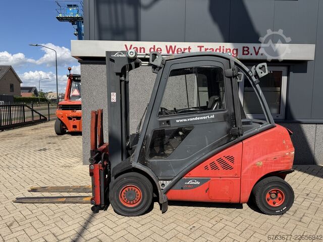 Linde H30D-02 Triplex 480 Free Lift / Sideshift / 4th Fork Positioner VW Diesel 2013 17,150 hours DI LINDE H30D-02 Triplo 480 Freelift / Sideshift / 4e vorkenspreider VW Diesel 2013 17.150 uur DIESEL