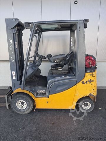 Treibgasstapler Jungheinrich TFG 316S Triplex