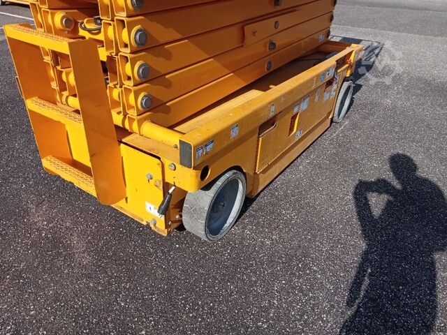 Scherenhubtisch Haulotte Compact 12