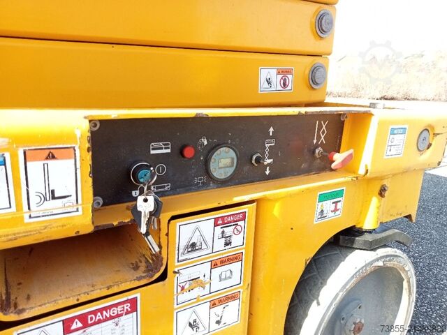 Scherenhubtisch Haulotte Compact 12