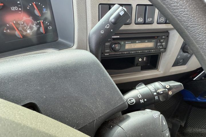 Autokran Volvo FE-320 6x2R Fassi 235 5-Fach