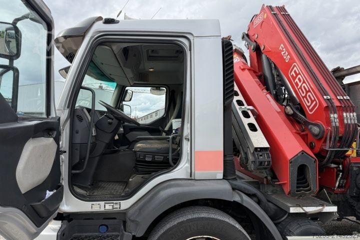 Autokran Volvo FE-320 6x2R Fassi 235 5-Fach