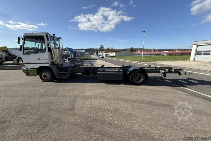 LKW-Fahrgestell YT222 4x2 Chassis-Kabine / Swiss-Vehicle