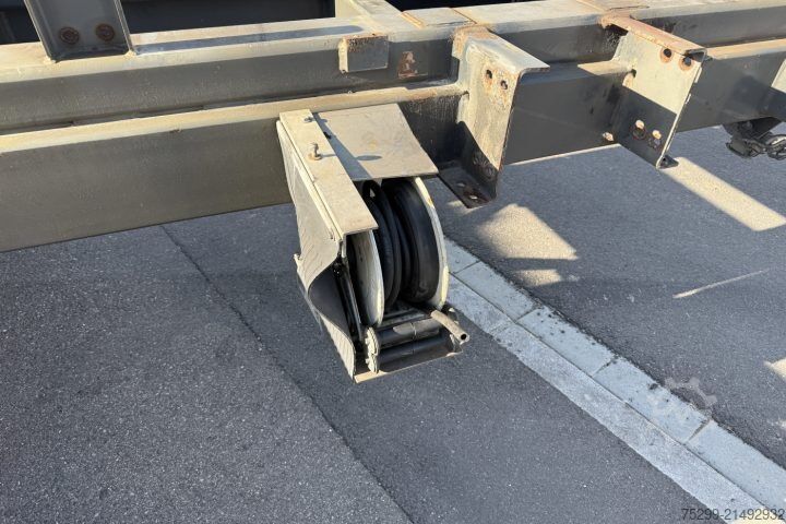 LKW-Fahrgestell YT222 4x2 Chassis-Kabine / Swiss-Vehicle