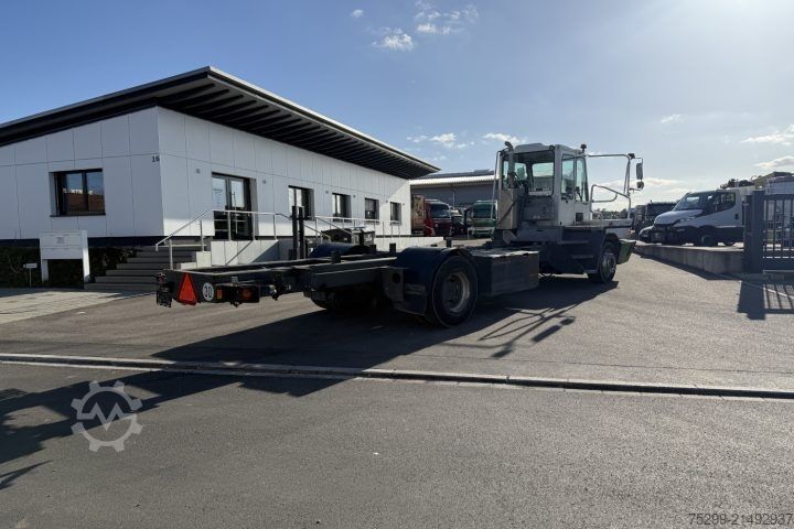 LKW-Fahrgestell  YT222 4x2 Chassis-Kabine / Swiss-Vehicle