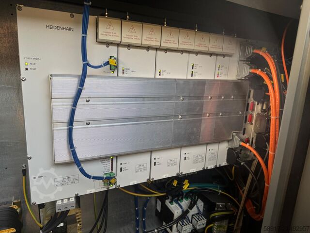 4-Achsen-Bearbeitungszentrum DECKEL MAHO tnc 430 DMU 80T 4axes