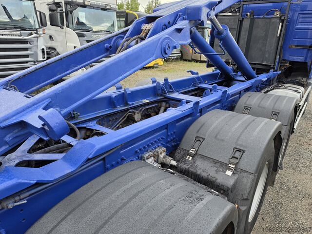 Roll-off tipper truck VOLVO FH-440 8x4 Lift+Lenk HIAB Multilift Blat