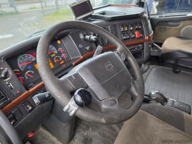 Roll-off tipper truck VOLVO FH-440 8x4 Lift+Lenk HIAB Multilift Blat
