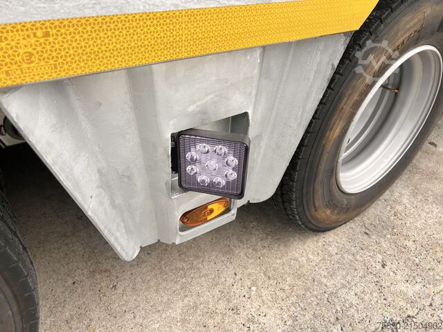 Tieflader-Sattelauflieger Möslein ST 3  3 Achs Satteltieflader neu