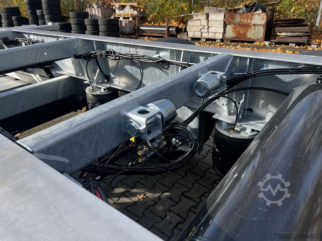 Anhänger-Wechselfahrgestell Möslein BDF  Tandem- BDF- Wechselanhänger mit Ladebordwand