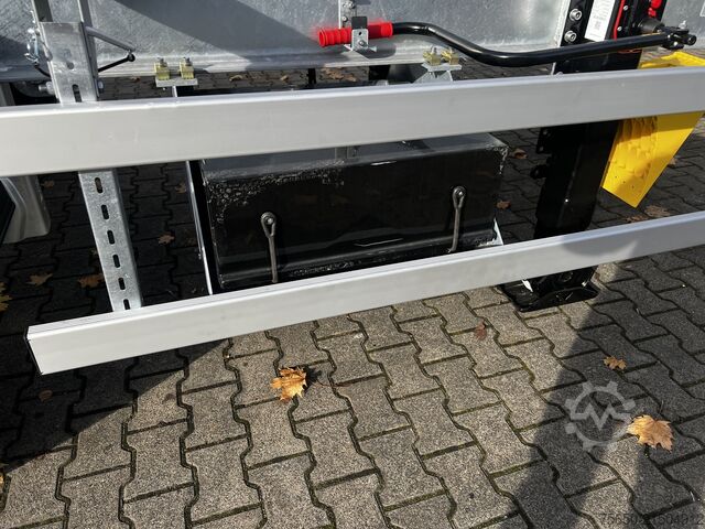 Anhänger-Wechselfahrgestell Möslein BDF  Tandem- BDF- Wechselanhänger mit Ladebordwand