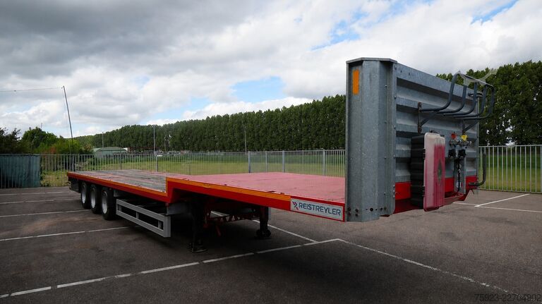 Semi-Tieflader Reistreyler 3 axle semi low loader