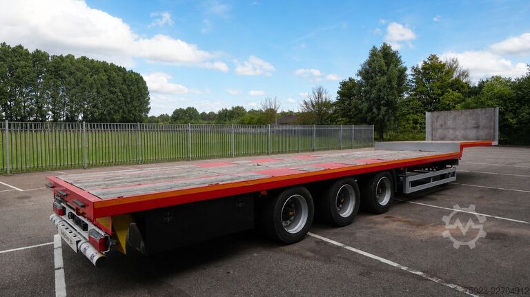 Semi-Tieflader Reistreyler 3 axle semi low loader unused