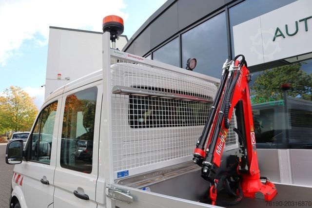 Pick-up van VOLKSWAGEN Crafter 50 Doka Tiefpritsche +Kran (Fa. Schoon)