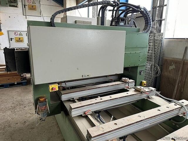 CNC Bearbeitungszentrum MAKA KPF 555 Maka KPF 555
