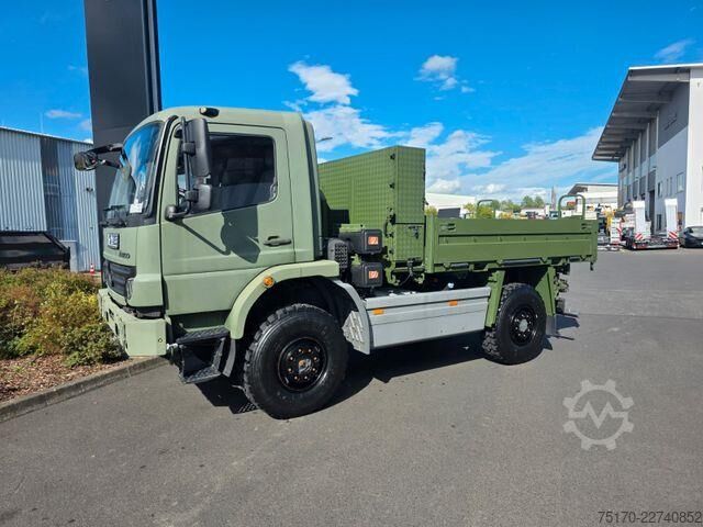 Plattformanhänger Mercedes-Benz Atego 1018 A 4x4 Pritsche mehrfach vorh.