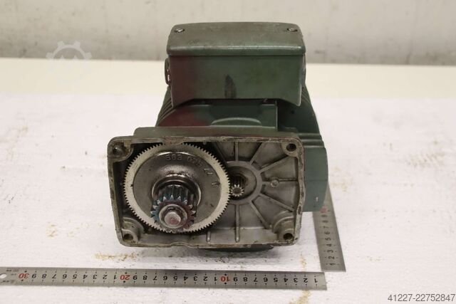 Geared motor 0.07/0.27 kW 680/2900 rpm rpm Mannesmann Demag 13/6 PF 8/2