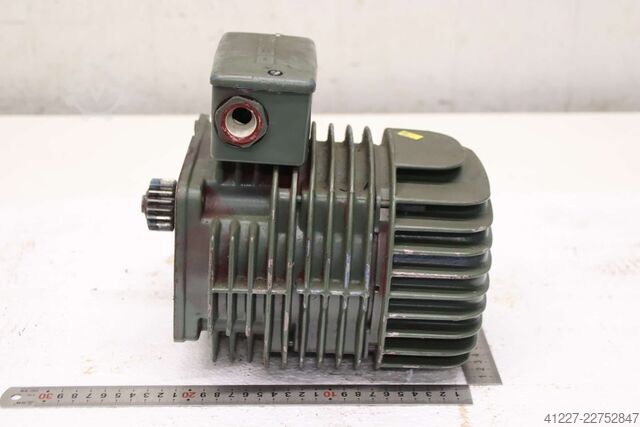 Geared motor 0.07/0.27 kW 680/2900 rpm rpm Mannesmann Demag 13/6 PF 8/2