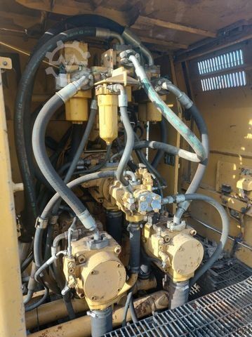 Kettenbagger CATERPILLAR 5130 Austausch- MOTOR 3508
