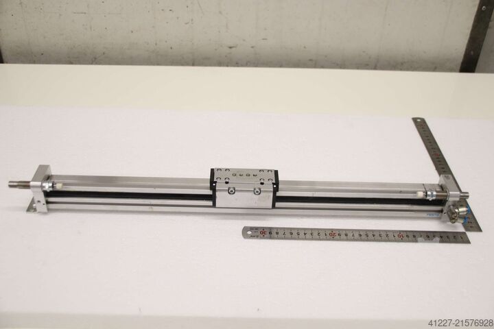 Linearantrieb Festo DGC  Hub 430 mm