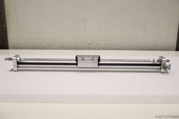 Linearantrieb Festo DGC  Hub 430 mm