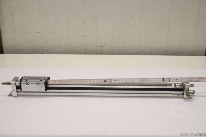 Linearantrieb Festo DGC  Hub 430 mm