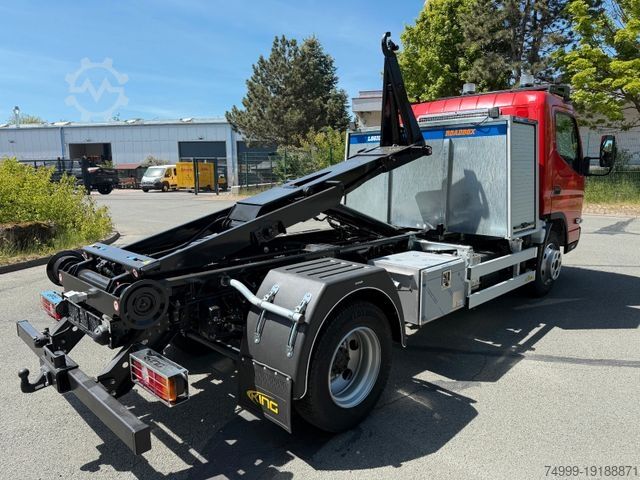 Tipper van FUSO Canter 7C18 Abrollkipper Road Box