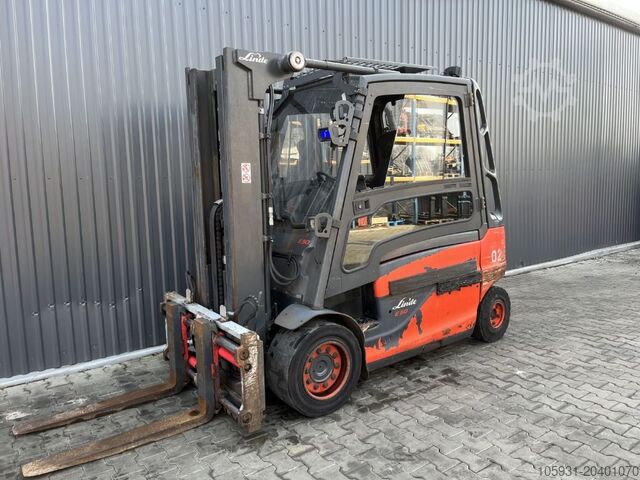 Electric 4-wheel forklift Linde E50HL-01