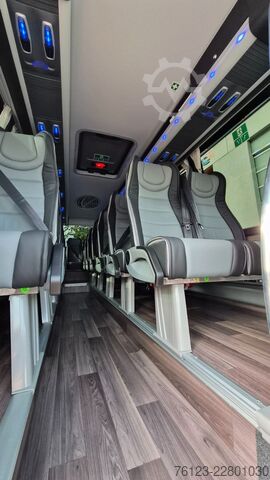 Kleinbus MERCEDES-BENZ 519 Sunset S 4 Ferqui Lagerfahrzeug Stock