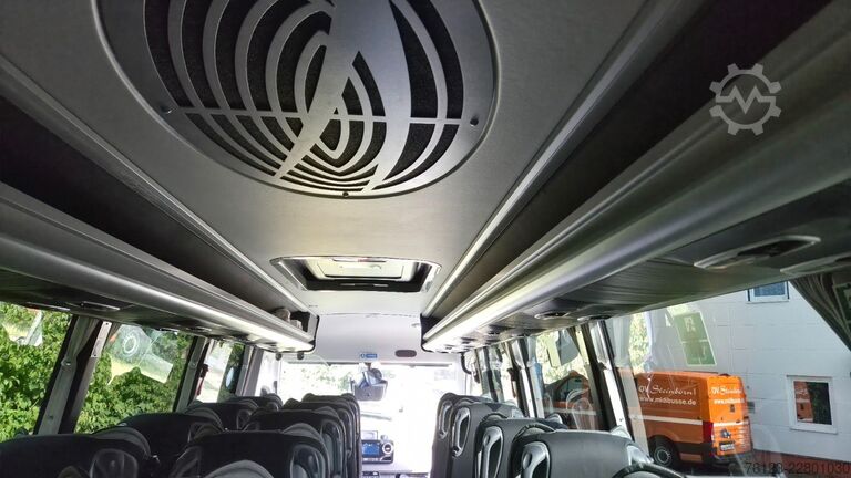 Kleinbus MERCEDES-BENZ 519 Sunset S 4 Ferqui Lagerfahrzeug Stock
