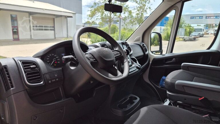 Kleinbus FIAT Fiat Ducato 9 Sitzer Systemboden Rolli Stock