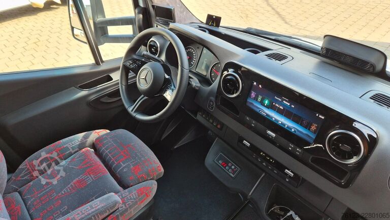 Kleinbus MERCEDES-BENZ 30 Sitzer Schul- Transferbus 519 Lagerfahrzeug